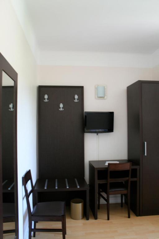Logis Le Jabron Hotel